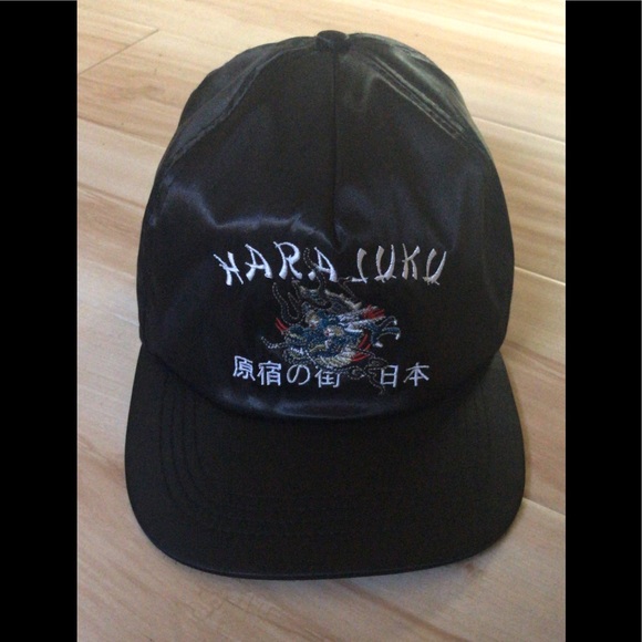 Hat - Picture 1 of 2